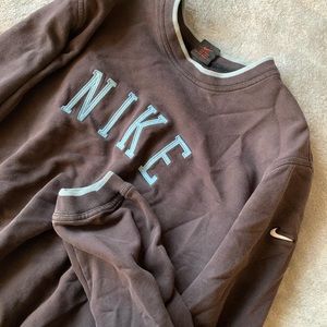 VINTAGE nike crewneck